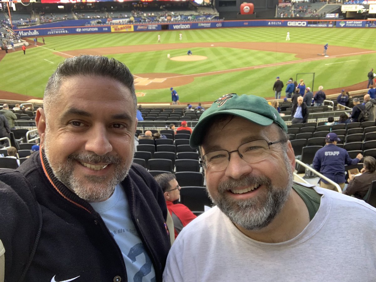daveaplus's tweet photo. There are no words for what is happening at CitiField right now @gilligan80 @eddiesofficials @velcrobaby @KingcougarMike @DavesMetsDugout @JBeeLee @longballgirl @mfishbein44 @mfishbein44 @johnnysfgiants @joescondotto @eddiehoops1 @rstones199 @EPLSB @royaltytoursusa #wheresdiaz https://t.co/ZOk6BHbRzP