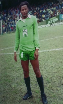 ferroweb's tweet photo. #Ferro #Flamengo #RodriguesNeto
Lamentamos informar que el día lunes 29/04 producto de una trombosis falleció José Rodrigues Neto, lateral diestro que vistió la camiseta de @FerroOficial (1979-1980) 63 pj - 2 goles y también en la Selección Brasileña, @Flamengo @FluminenseFC https://t.co/BO02avxpaD