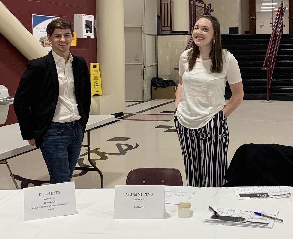 UnionSpeechTeam's tweet photo. What a great time tonight at the UHS Speech Team 2018-2019 End of Year Banquet! Thanks to all who came out to celebrate a great year to be a Wildcat! #UnionRXI https://t.co/V4fOKThOt0