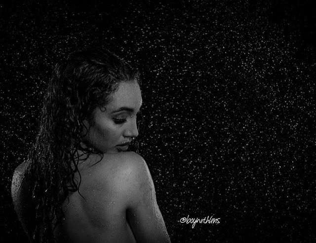 boywithlens's tweet photo. #nopeeking #playingintherain #subtleandsexy #black #white 📷 @boywithlens https://t.co/Mqn1jsew0O https://t.co/Qv8oTK0NRQ