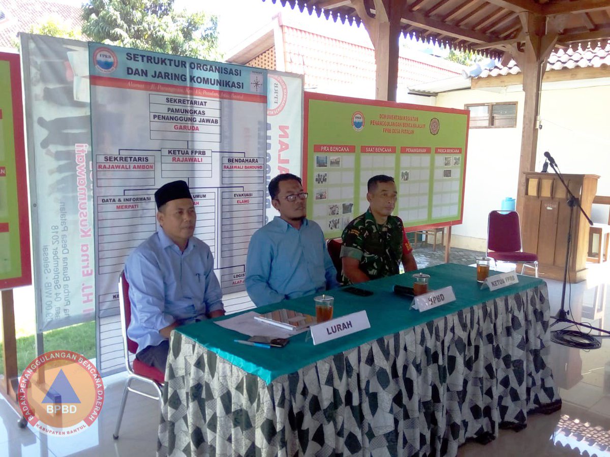 BPBDBantul's tweet photo. Kegiatan Gladi Posko Bencana Banjir di Desa Patalan, dalam semarak #HKB2019.
#KeluargaSiTatang
#SiapUntukSelamat #BudayaSadarBencana #KitaJagaALAMJagaKita #HKB26April https://t.co/Gvoz4NH1AB
