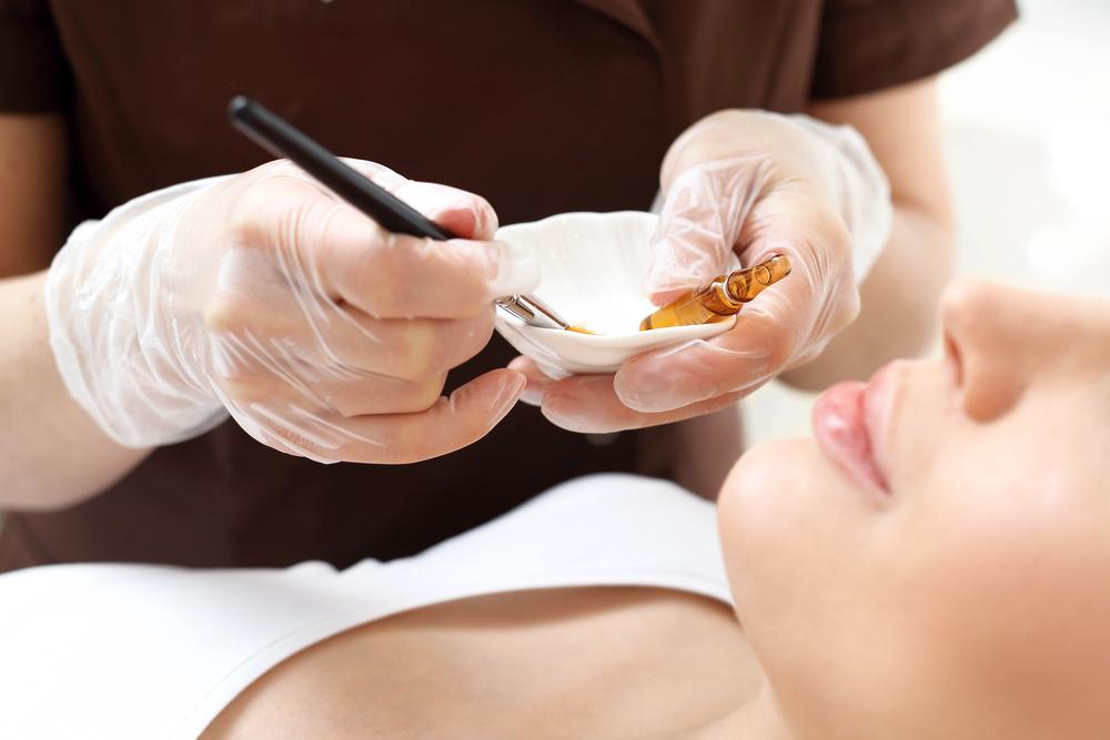 JoBakerPMAA's tweet photo. Look Younger and Radiant with Chemical Peels https://t.co/u0ATMXPN0c #garforth #Leeds #ChemicalPeels https://t.co/lxeG1kMQcu