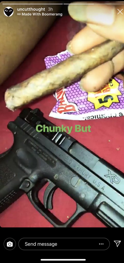 RillCap's tweet image. Ur twin ur best friend 😂😂🤫😂