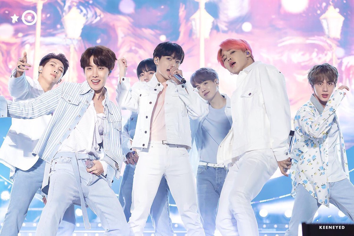 Бтс грэмми 2021. Втс поют. Бантан бтс. Корейская группа бтс 2021. Битиэс группа корея.