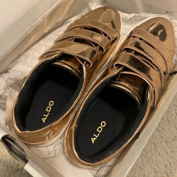 averyklein's tweet photo. So good I had to share! Check out all the items I'm loving on @Poshmarkapp #poshmark #fashion #style #shopmycloset #puma #juicycouture #aldo: https://t.co/dyu38pKVUy https://t.co/oDXeJiu8TC