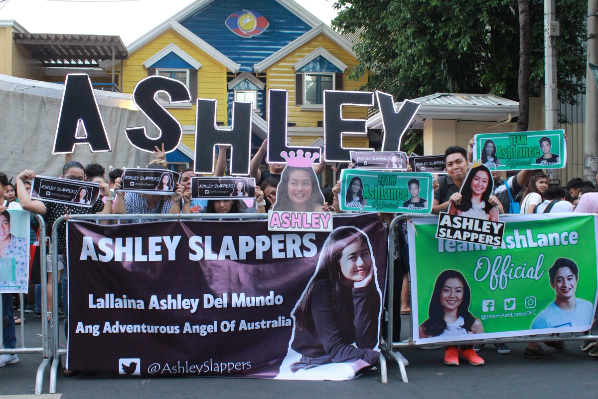 AshleySlappers's tweet photo. Team Live last sunday! Hopefully mas marami pa tayo next live for ASHLEY 🖤✊🏻 https://t.co/WsqReGHeD7