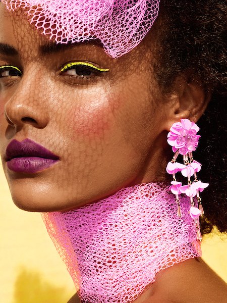 ApixSyndication's tweet image. Candy colours make for the sweetest beauty in our new shoot ‘it’s a wrap’, available now with a full release for all uses.

#candy #candycolours #beauty #eyes #lips #purplelips #yelloweyeliner #colourful #colorful #purplelipstick #sweet