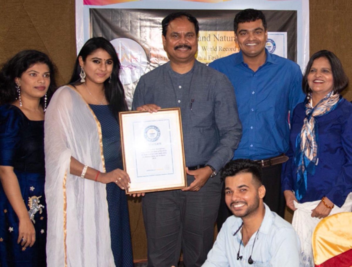 puvissha_offl's tweet photo. Finally it’s official tht my name is in #GuinessWorldRecord & #AsiaBooksofRecords 😍 🤩. My official certificates has arrived n feeling blessed to receive it. Thank u @ckknaturals ji of #Naturals & Latha Krishna of #Irisglam 🙏🏻 #PuvishaGuinnessWorldRecord https://t.co/idE5ffYYMz