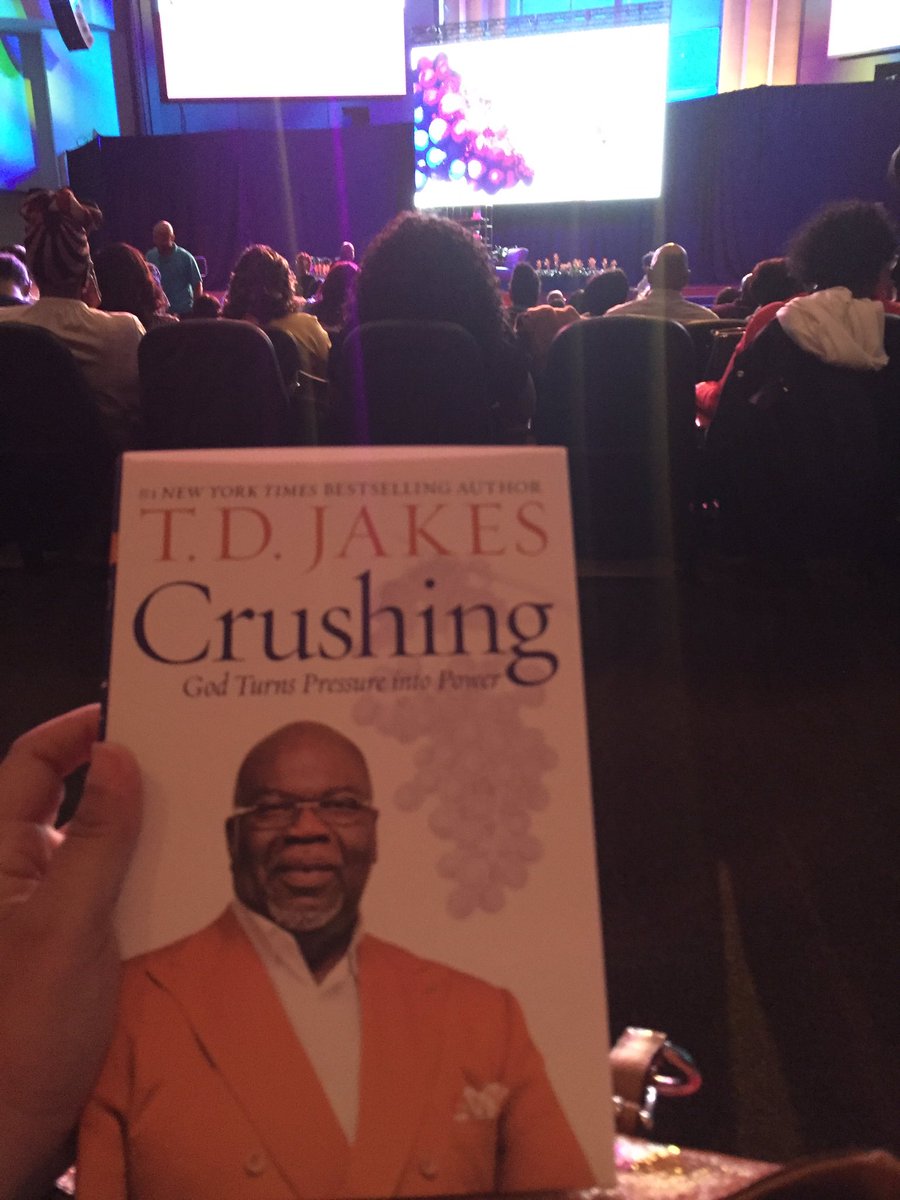 MyFULL2CYNTS's tweet image. iDONT like or DO🍻🍺unless it&apos;s SHANDY ... or those flavored thangs ... iD #intend2 try theCIDER place around theCORNER frm myHOUSE tho .... although in myBOOK myROADdawg is talmbout fermentation n2🍷 ... #itCRUSHEDme