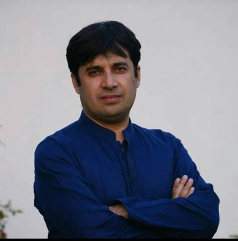 SobiaKhanMPA's tweet photo. I met #DrNafeesBacha at VC #Peshawar University  office an year before, never seen anyone so enthusiastic,professional &amp; dedicated as him.I am witnessed2all the impediments by his deprtmnt &amp; others that even took his life. All his repeated written requests ll b presented https://t.co/K3nkcAAPfT