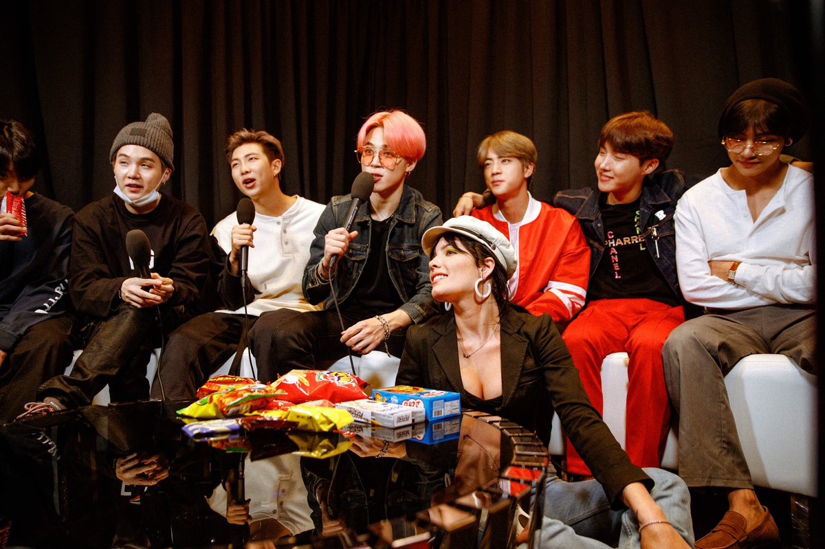 EROTICOSMO's tweet image. LA interviews ft Halsey 🙌🏼