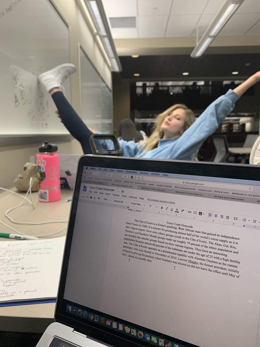 GooreEdina's tweet photo. not sure if when @sydneypoliver and i go to the KC we #workhard or #hardlywork https://t.co/7qn82Kf4r3
