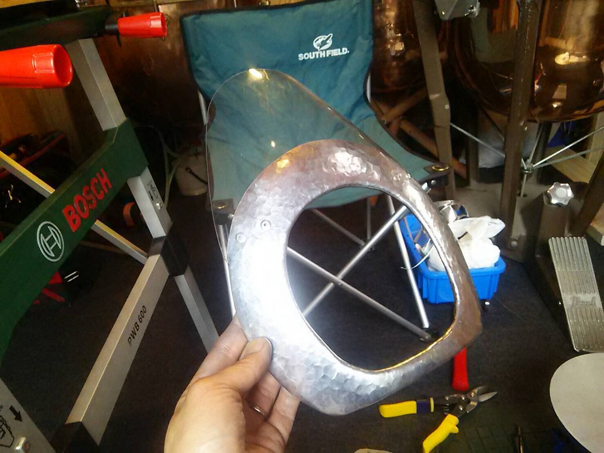 54omorashi's tweet image. 魔改造氏お手製の馬蹄型ウインドスクリーン

#AS50 #54クラブ