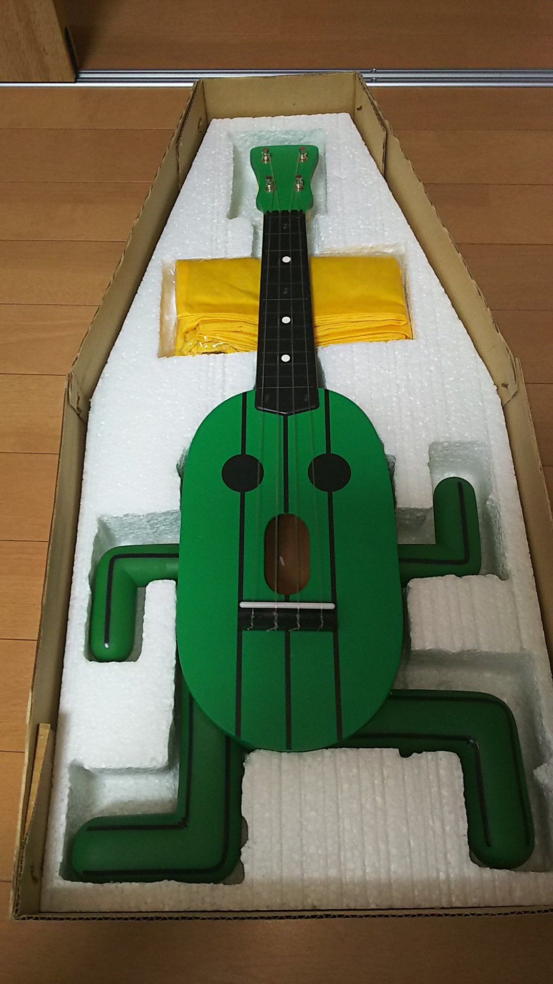 ウクレレになったサボテンダー ファイナルファンタジー 激レア