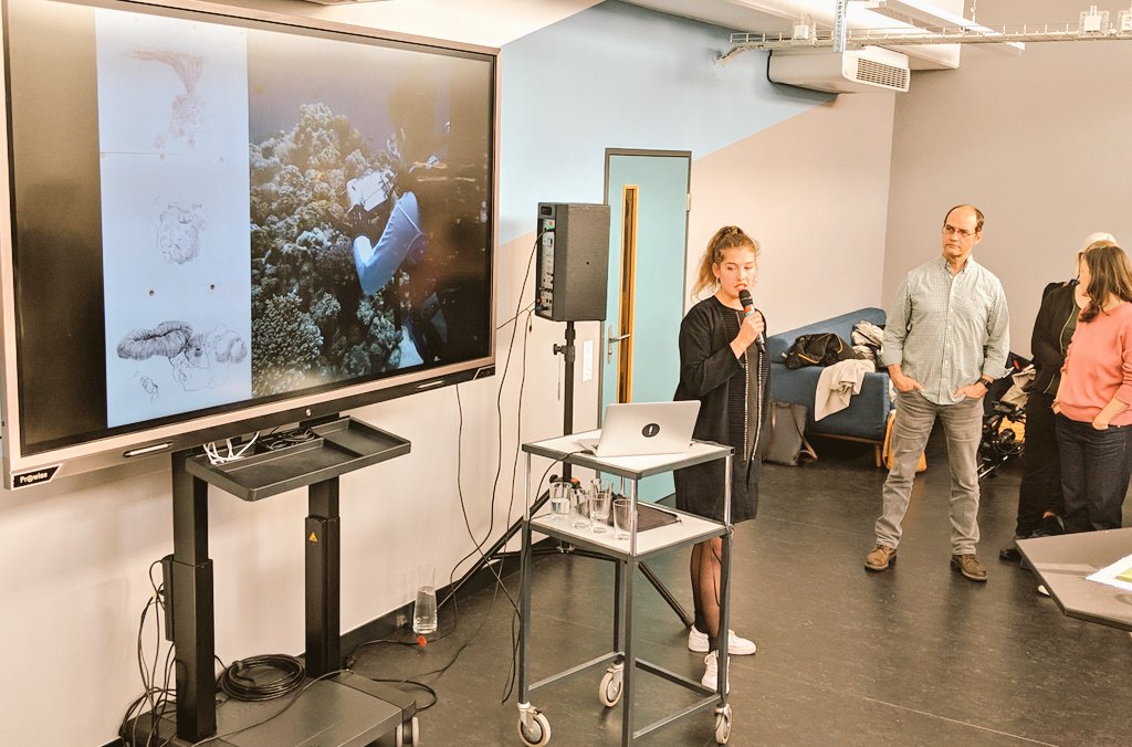 Yesterday <a href="/alex_sokolowska/">Sokołowska moved to bluesky</a>, <a href="/OM2013Ju/">Qianchen</a> &amp; <a href="/SCBuergel/">Sebastian Bürgel</a> presented our brain child <a href="/seedvalidity/">SEED: collaborative research & decentralization</a> at the @ethliblab house warming party.

We're building #PubHub - a proof of concept publishing DApp utilizing #Ethereum &amp; #IPFS to explore the next level of #OpenAccess &amp; #OpenScience!