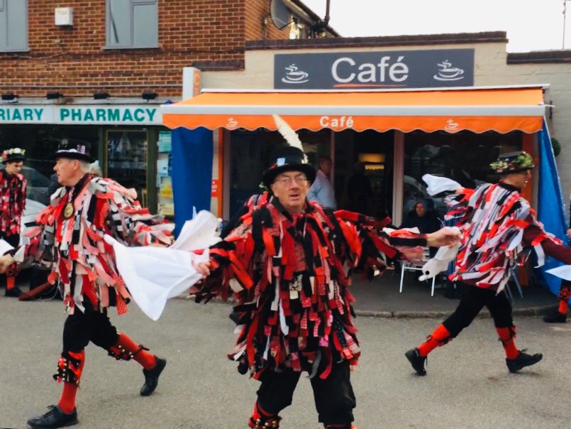 #MayMorning #sunrise #morrisdancing <a href="/RunnymedeNT/">Runnymede NT</a> #upbeforedawn #Windsor #Berkshire #England #folktradition