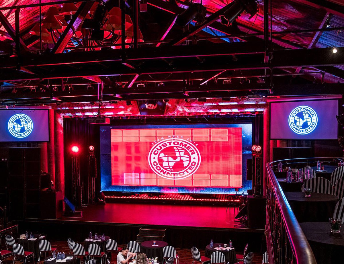 selectaudiovisu's tweet photo. This! An impressive 9M LED screen. The perfect stage set for a high-energy conference session. π€ππ€
β’
β’
#SelectAudioVisual #AudioVisual #SelectAV #Events #Production #Design #Inspiration #EventProfs #BTS #Marketing #Tech #Leadership #DigitalMarketing https://t.co/OLUtpOthui