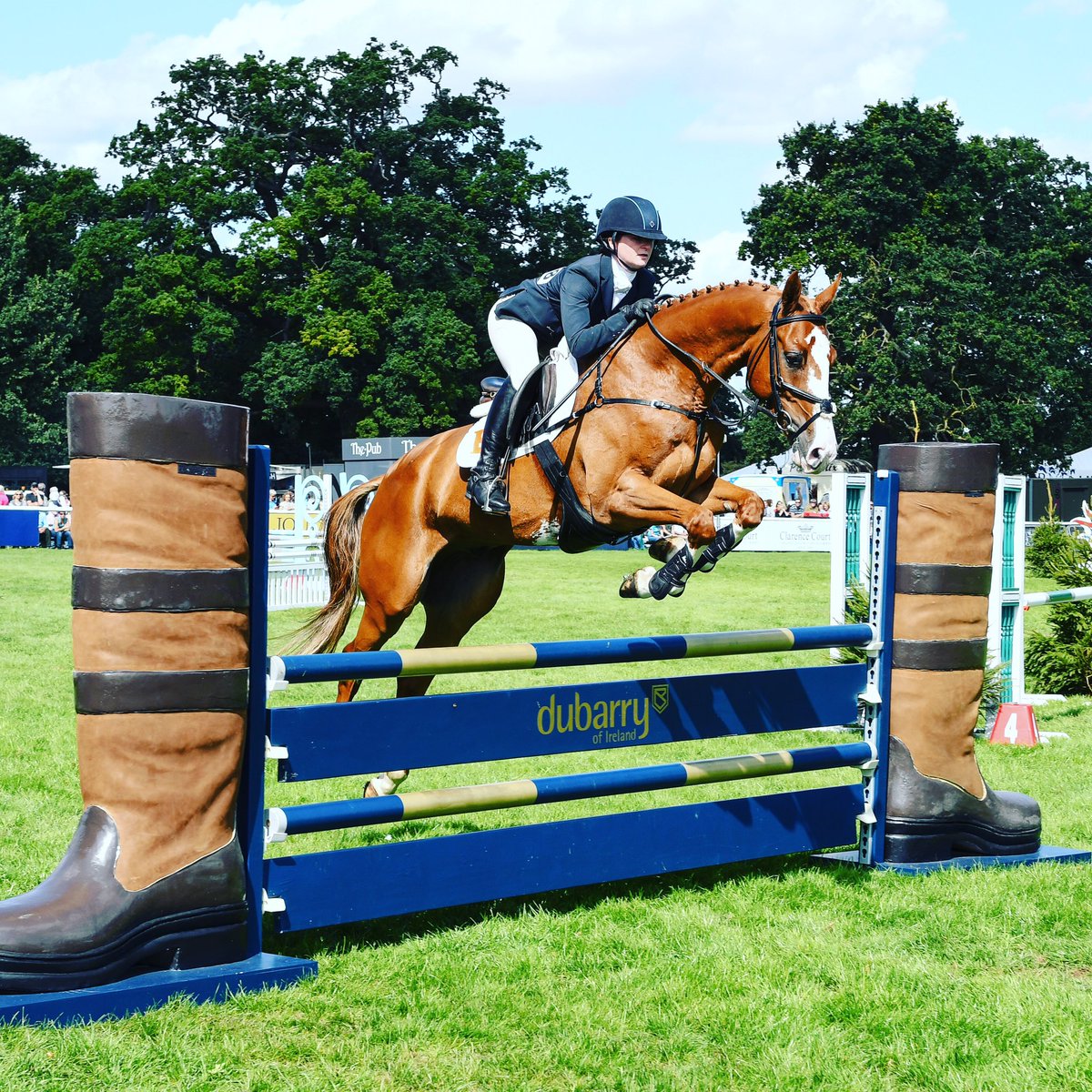 We kick of this season’s @Dubarry_com Young Event Horse qualifiers at @bhorsetrials today! We can’t wait to see all the new talent. Good luck everyone 🍀