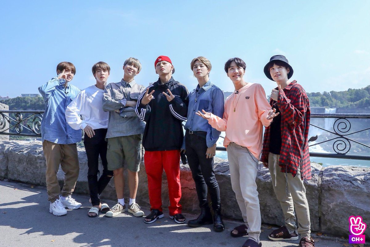 IsJeikei's tweet photo. Bangtan đã cũng trải qua một thời gian khá dài.Họ lớn và trưởng thành cùng nhau! Họ cùng nhau cố gắng. Họ là một sự kết hợp hoàn hảo
#BBMAsTopSocial BTS 
@BTS_twt https://t.co/4EjlZWeBeT