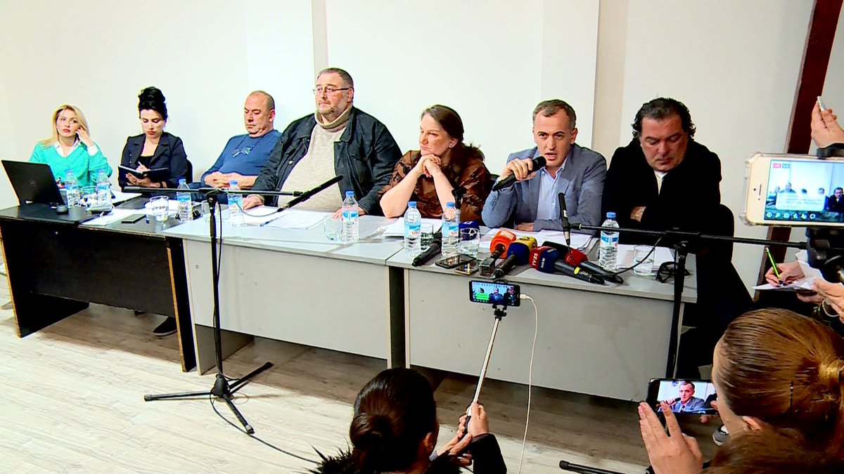 ajaratelevision's tweet photo. ''საიას და ყოფილი დირექტორის არგუმენტები უსუსური და უსაფუძვლოა'' - მრჩეველთა საბჭო: /განახლებული/ სიუჟეტი https://t.co/S8ne2UaRqx https://t.co/XxBTzJt94r