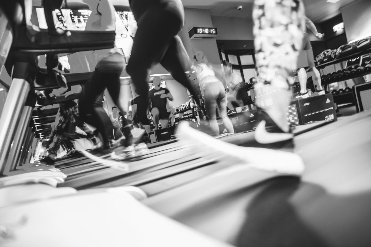 Stop hiding on the treadmills and push to the next 0.1/0.5/1kph!

#bestsbootcamp #carbcycle #charingcross #london #food #challenge #carbs #bodyfat #performance #weight #running #sprints #treadmill #bootcamp
