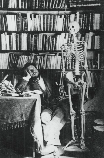 vic_pallares's tweet photo. #CuriosidadesDeLaMedicina

1 mayo 1852.- Nace en Petilla de Aragón D. Santiago Felipe Ramón y Cajal, Nobel de Medicina 1906. De verano de 1866 a 1868 trabaja de zapatero (castigo paterno) por sacar malas notas en 3º bachiller,... la historia que sigue ya la imaginan.

@SEMERGENap https://t.co/rnKl65VQDX