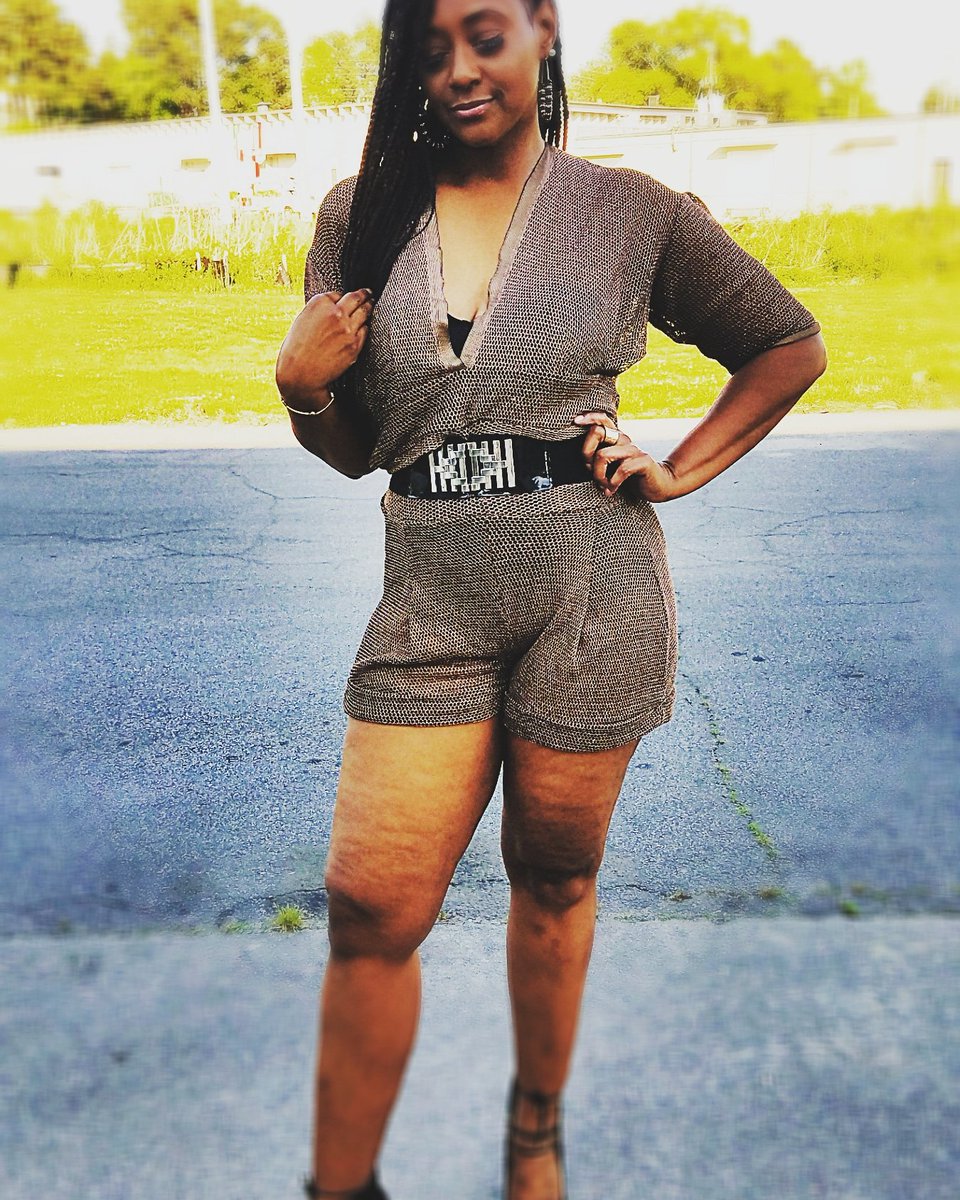 MzArmyStrng5Str's tweet image. Event: @phatz_clothing Anniversary Fashion show 
Designer: Nicole B. 
Model: @modellakeishaatl 
#TheKeyOfLife #TheKeyMoment #modellyfe #actorlyfe #fashionshow #torrid #ashleystewart #ebonymagazine #essencemagazine #abc #nbc #TallModel