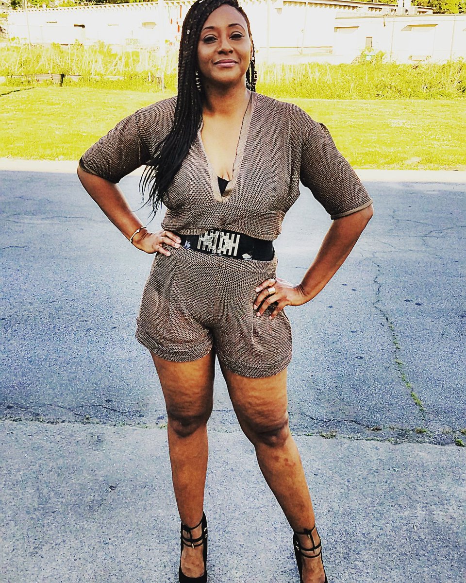 MzArmyStrng5Str's tweet image. Event: @phatz_clothing Anniversary Fashion show 
Designer: Nicole B. 
Model: @modellakeishaatl 
#TheKeyOfLife #TheKeyMoment #modellyfe #actorlyfe #fashionshow #torrid #ashleystewart #ebonymagazine #essencemagazine #abc #nbc #TallModel