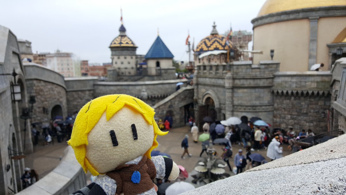   #GoldenAfternoonWeekThere& #39;s an explorable fortress Lauren thought would just be views but was instead VERY COOLWe found a Camera Obscura and Axiss& #39; favorite place in the park