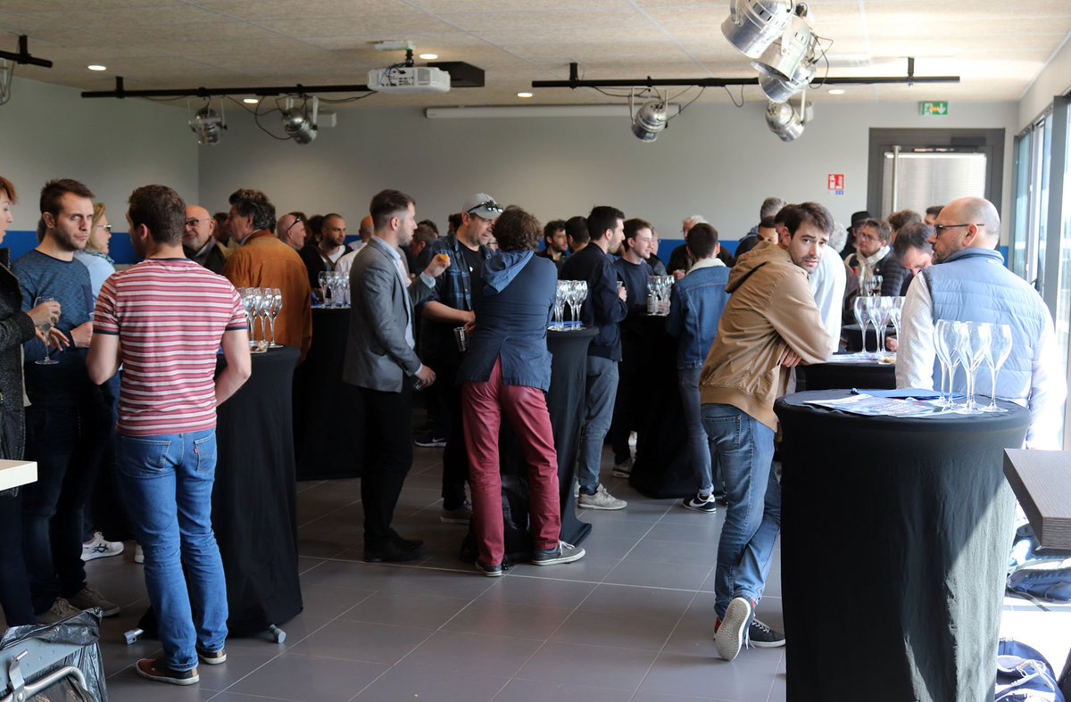 🚨AG de <a href="/UJSFRA/">UJSF Rhône-Alpes</a> au stade de Péronnas mardi 30 avril. Avec, en ouverture de la journée, un "derby" entre journalistes lyonnais <a href="/OL/">Olympique Lyonnais</a> et stéphanois <a href="/ASSEofficiel/">AS Saint-Étienne</a> remporté 4-1 par les premiers 👏⚽️ <a href="/Le_Progres/">Le Progrès</a> <a href="/BBellerencontre/">la belle rencontre</a> <a href="/auvergnerhalpes/">Auvergne-Rhône-Alpes</a>