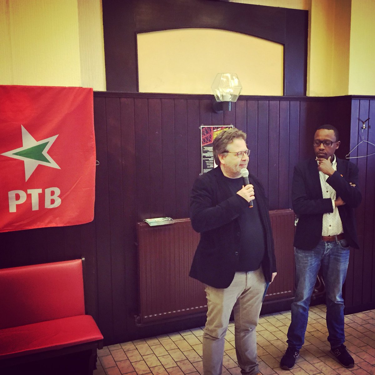 charlielepaige's tweet photo. Prise de parole de @Marco_VanHees du #1erMai qui commence avec un message de solidarité avec les travailleurs de #Durobor @ptbbelgique #PTB https://t.co/E4bPzluabT