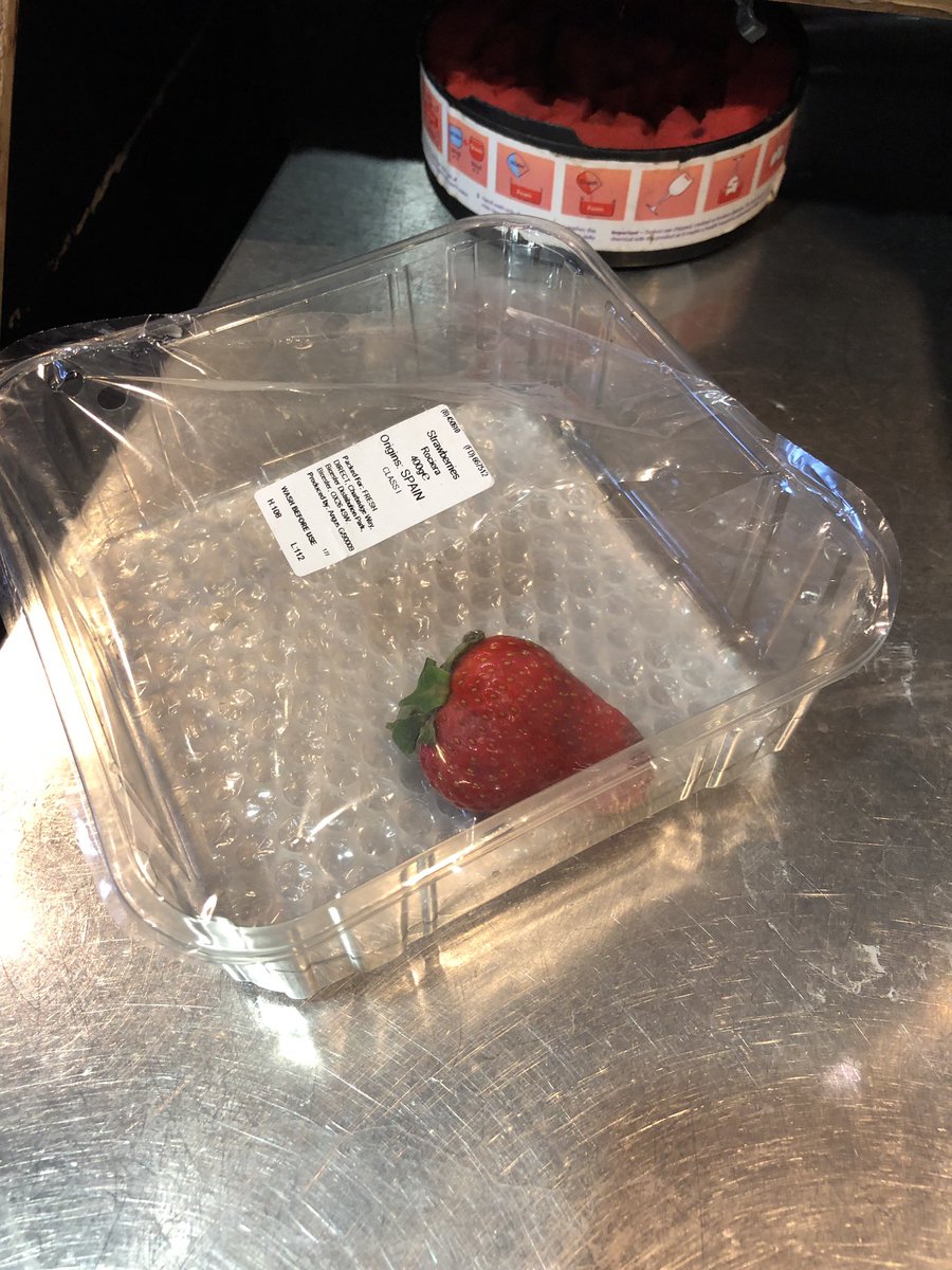 mrwilkinson1979's tweet image. Really? Who takes the effort to return this to the walk-In fridge! #PubProblems