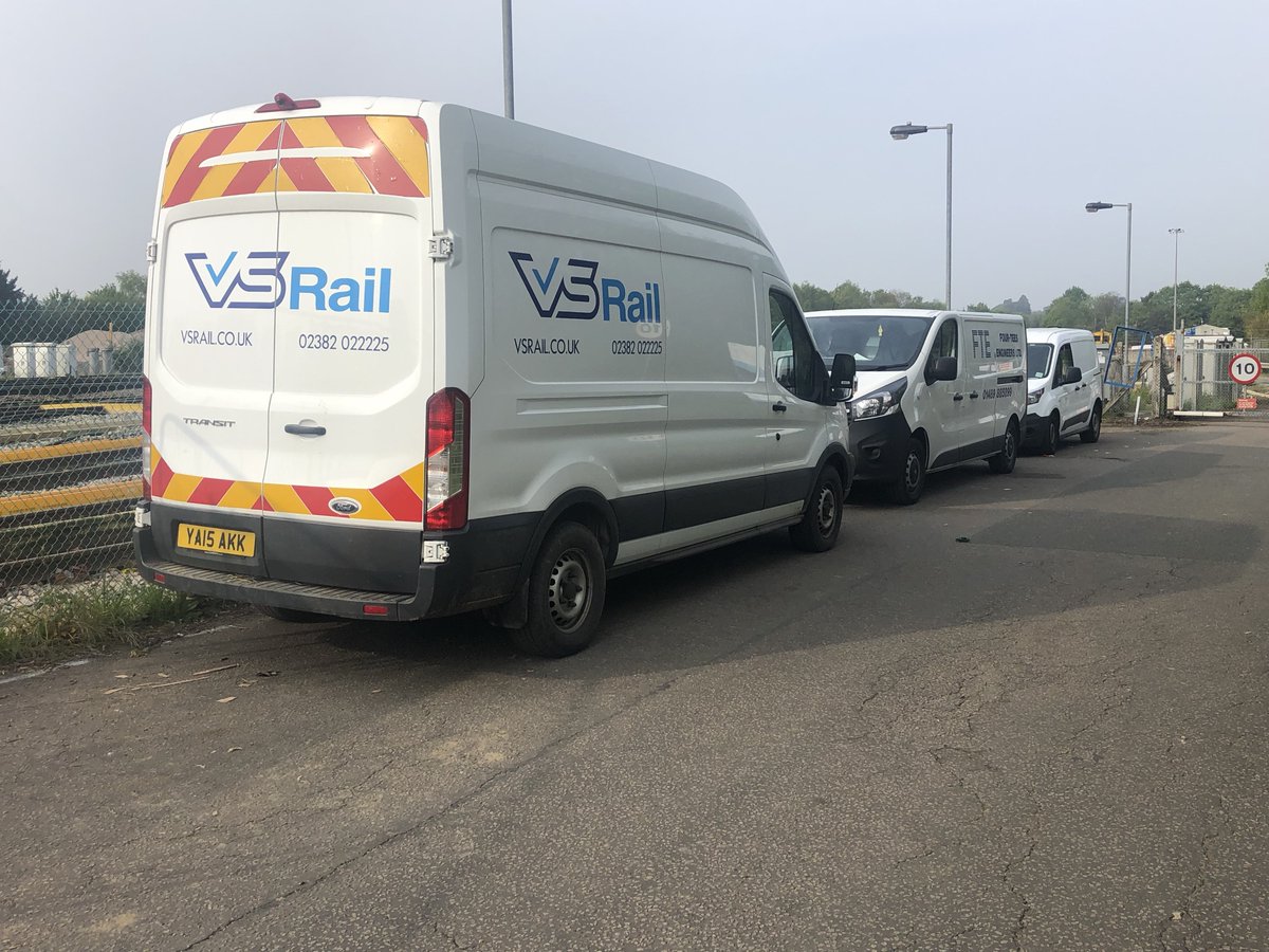 VSRail's tweet photo. Good to be working with Four-Tees Engineering in Woking Depot. https://t.co/dhHvGpEe2X