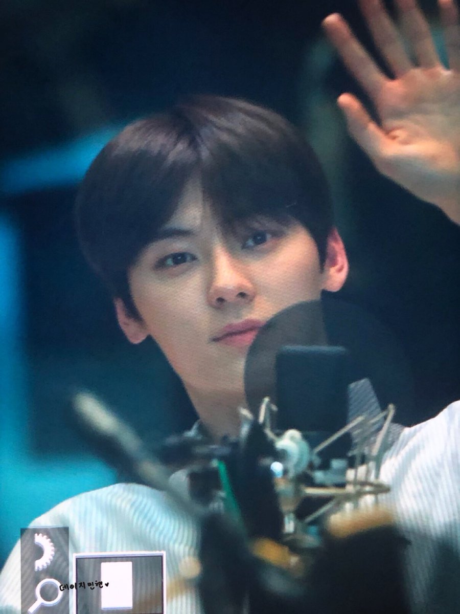 daisy_MinHyun's tweet photo. 190501 #뉴이스트 #민현 #황민현 https://t.co/FxwBDb5ouw