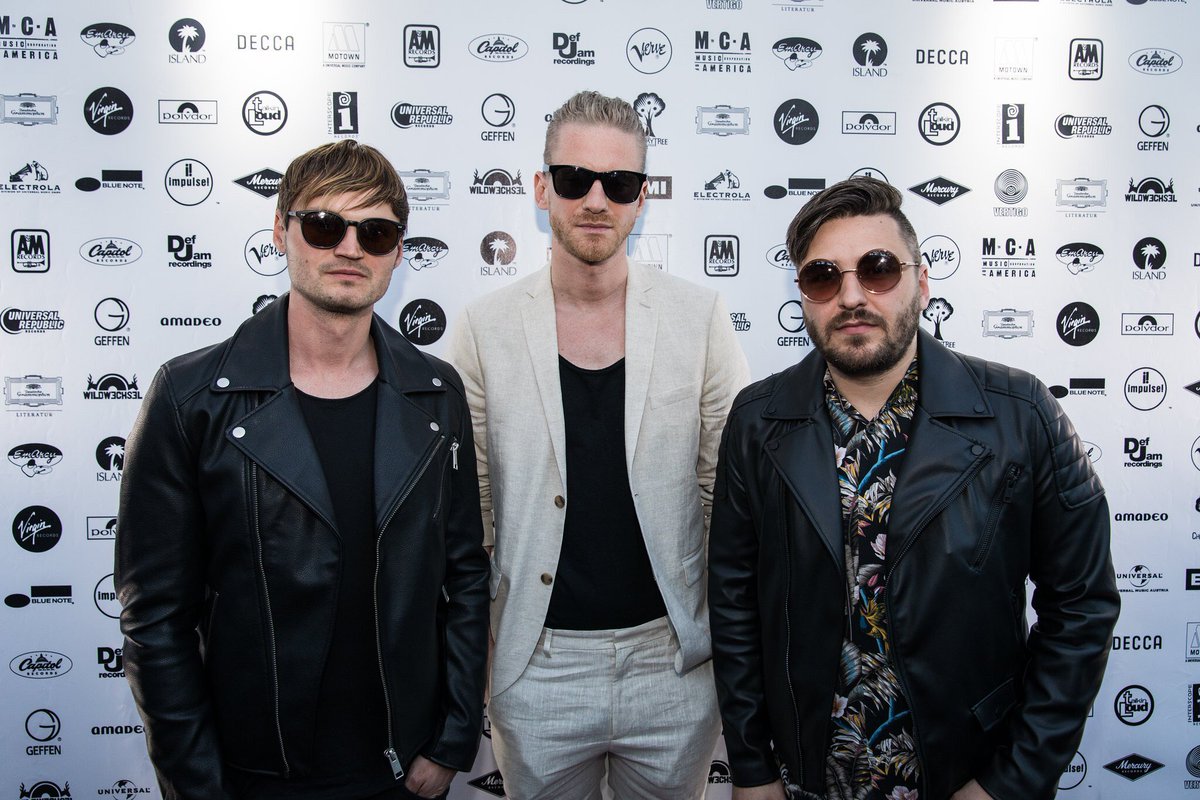 hungertheband's tweet photo. /// NEW MUSIC HEADING YOUR WAY SOON 🔥#redcarpet #aama #newmusic https://t.co/YEDPv7In23