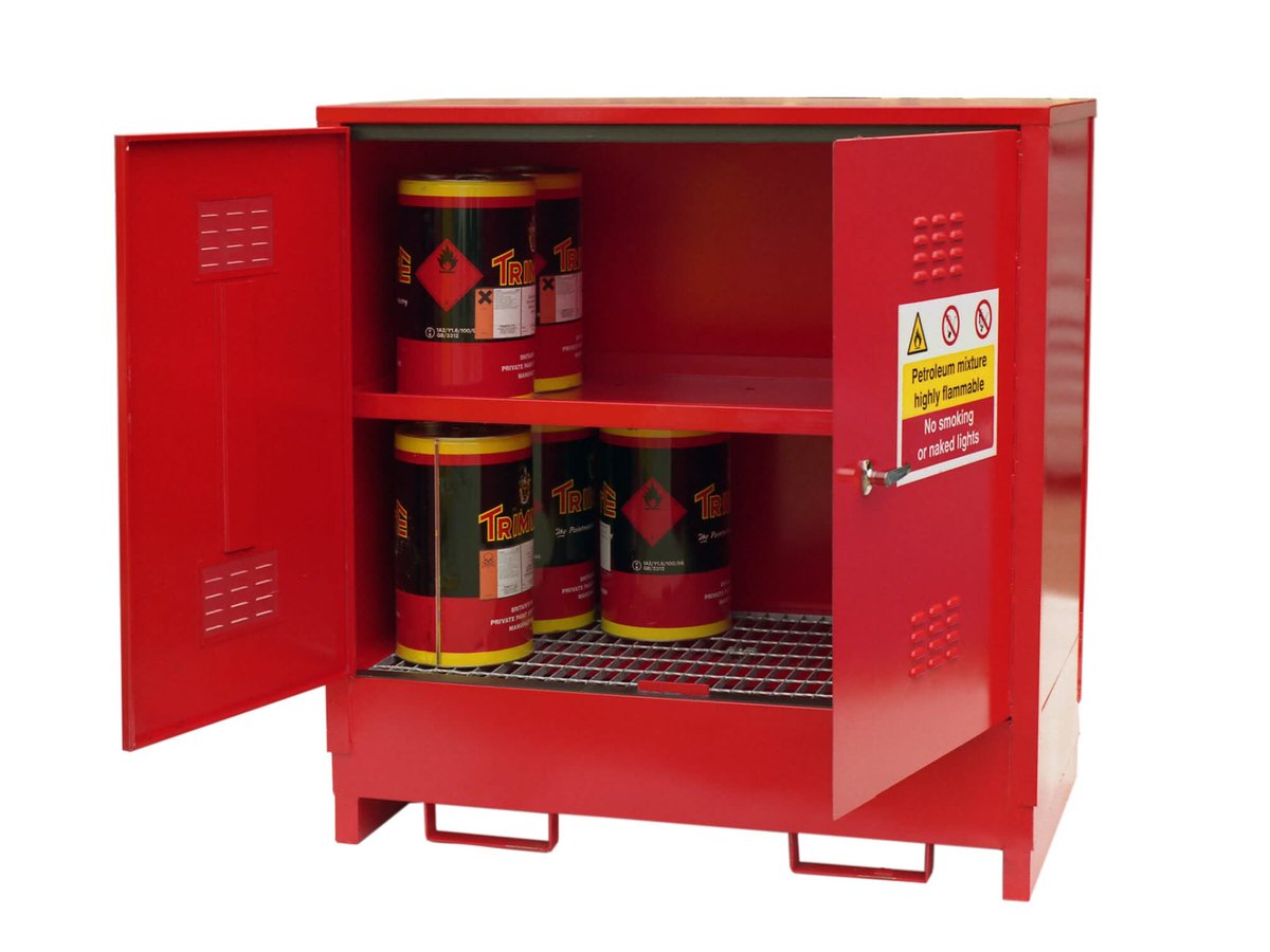 Drum store FL-49-011

Secure storage for 25 ltr drums of chemicals, oils, paints &amp; other liquids Manufactured from 2mm Mild Steel Leakproof High &amp; low ventilation Complies with UK Oil Storage Regs  Dimensions 1580mm (H) x 1410mm (W) x 810mm (D) Containment capacity 250 litres