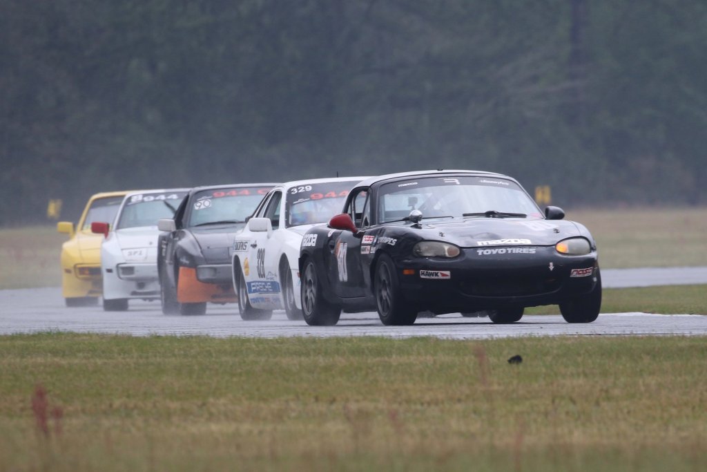 The_Ann_M's tweet photo. New blog post about getting TWO SECONDS faster at Robleing is up! Broken curses and breakthroughs: NASA-SE Spring Brake at Roebling Road, April 5-7, 2019 https://t.co/slCEJ1CWht https://t.co/yAP0PrSN20