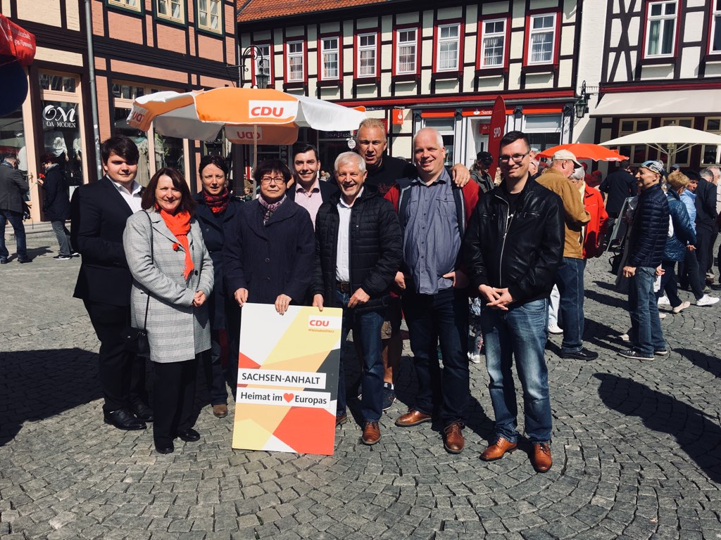 HeikeBrehmerMdB's tweet photo. Viele Grüße vom #1Mai Stand der #CDU, @CDA_Bund, #julsa und Frauen Union #Wernigerode! https://t.co/86qEe63AVr