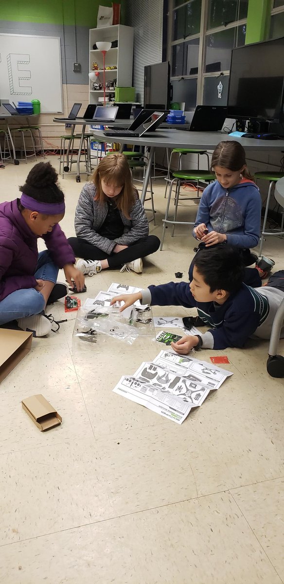 PittsClassroom's tweet photo. Past winter drone building
#DCSDFUSE #DigitalDreamers #DCSDLevelUP #DCSDIT https://t.co/XjrJZp3Xjy