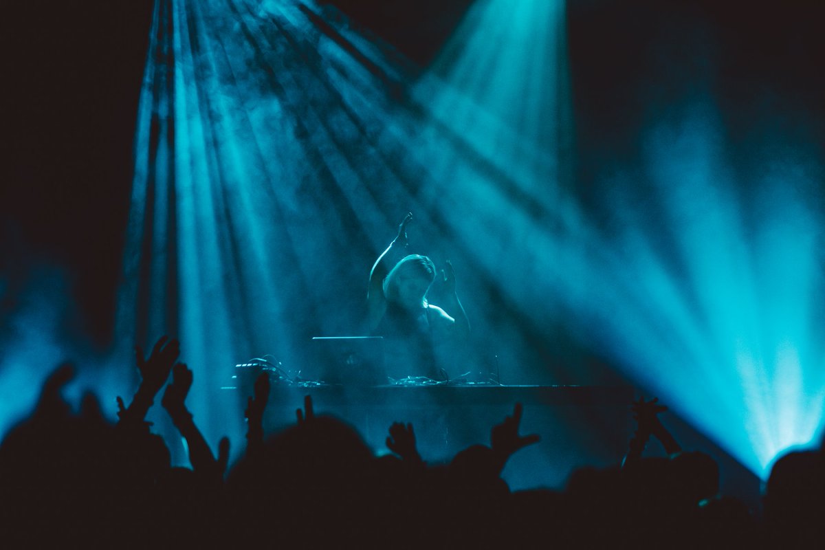 ZAMILSKA's tweet photo. © Instytut Adama Mickiewicza / Michał Murawski #eneaspringbreak #dontpanicwerefrompoland @InstytutAM photo by @ishootmusic_eu https://t.co/mFOC2LUdXy
