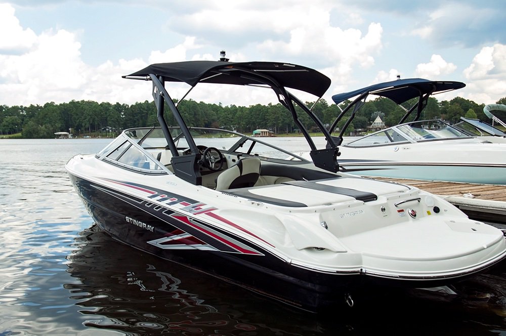 Stingray Boats on X: The 225LR Sport Boat is ready for summer