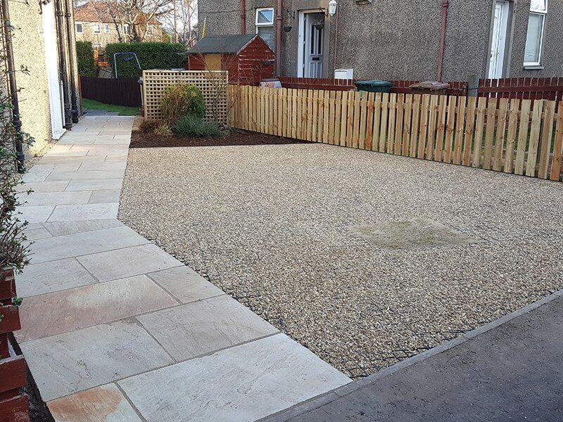 EcoGridLtd's tweet photo. Our #E40 range being put to perfect use by GB Landscapes in another house drive way project, complimented with a paving pathway.

What else is EcoGrid Permeable Paving typically used for? Find out at https://t.co/ICgxlHtAJF.

📷: GB Landscapes https://t.co/mgwY1ZocnA
