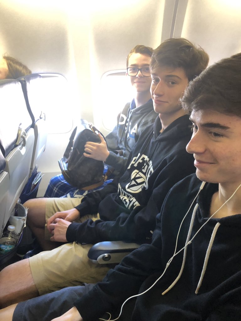 HPSDECA's tweet image. Great experience at #DECAICDC but going back home to @HPS_Eagles is always nice! #learnbyexperience #stretchrun @MichaelPoma_ @jaredshelby_ @Brad_Hays @HPSDECA