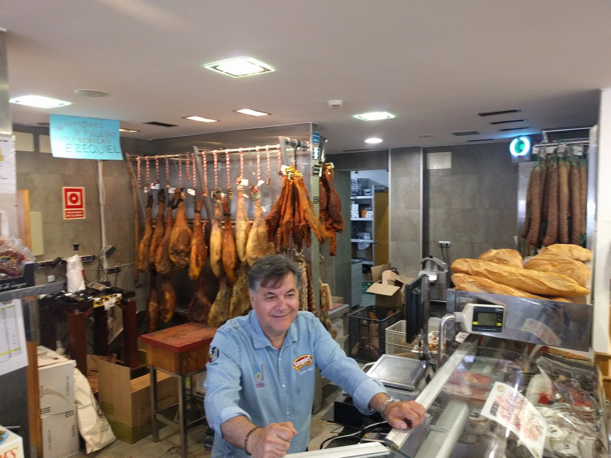 #thanks luis paula #ezequiel #iberian #pork #factory very good #spanish #cecina <a href="/CasaEzequiel/">Casa Ezequiel</a> @mesonezequiel 👍🇪🇸♥️