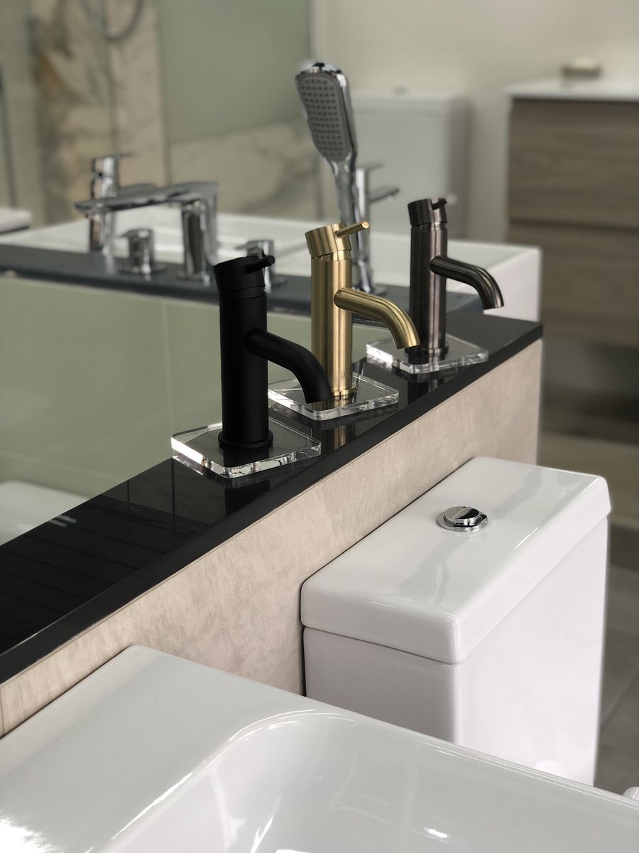 JustTapsPlus's tweet image. VOS Collection and Solex on display at @PotterPerrin 🙏🏽