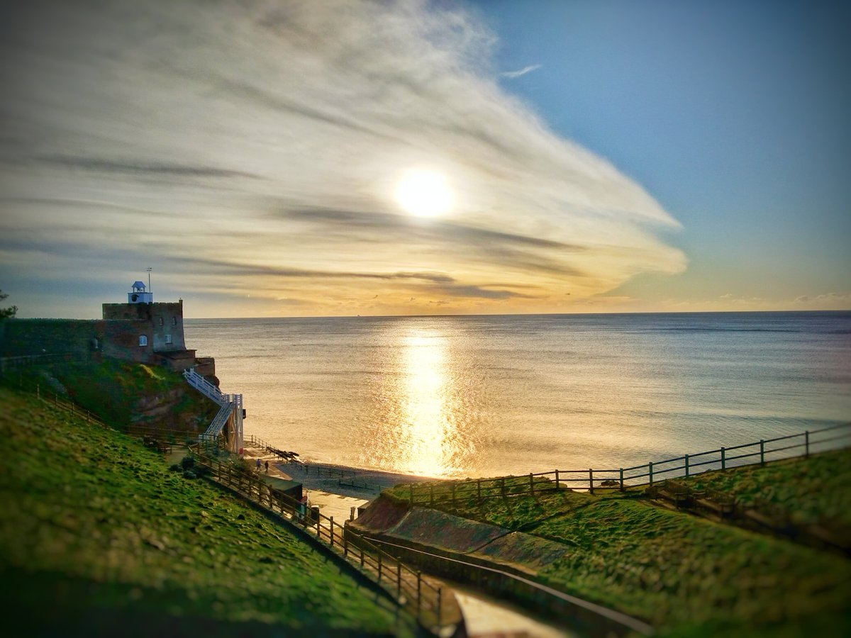 DevonLife's tweet photo. Congratulations to James Cook and Kelly Foley, the winners in our May banner competition! 🏆

James' shot of Jacob's Ladder won our popular Facebook vote while we have chosen Kelly's shot of Blackbury Camp to be our Twitter winner 📸

Thank you to everyone who took part! 💚 https://t.co/JiVbRwNR6k