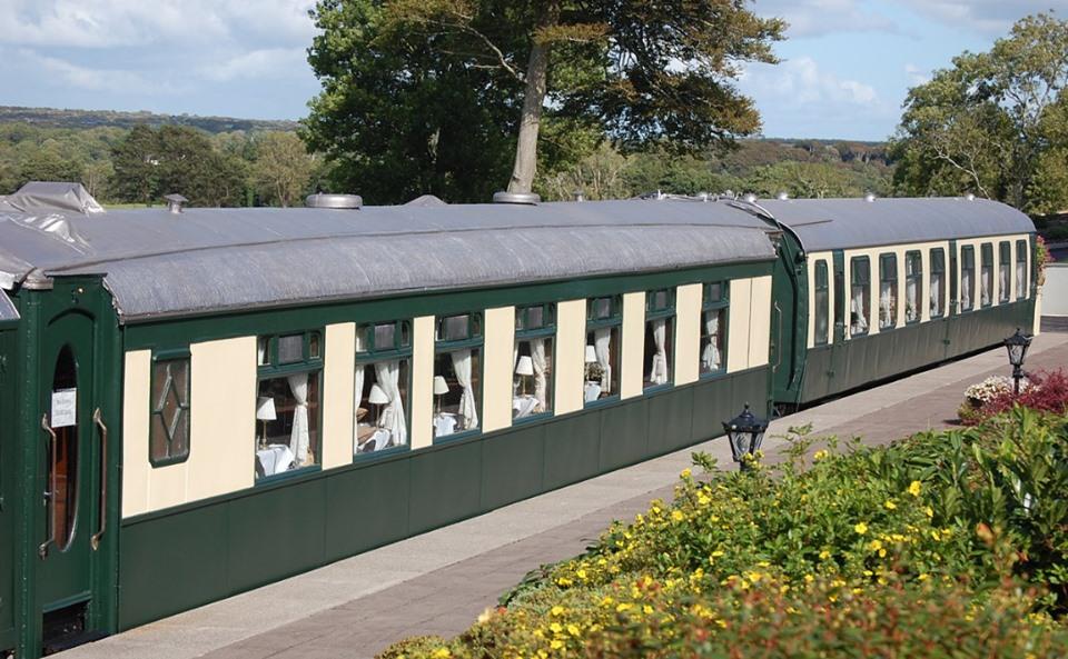 glenlo_abbey's tweet photo. #Galways most unique dining experience. Step back in time and dine aboard the Pullman Restaurant. Comprising of two original #Pullman carriages, beautifully restored & set on the grounds of the hotel. 🚃 https://t.co/UoaGH3tB4E +353 (0)91 519600 or email reception@glenloabbey.ie https://t.co/X3ELivNx5T