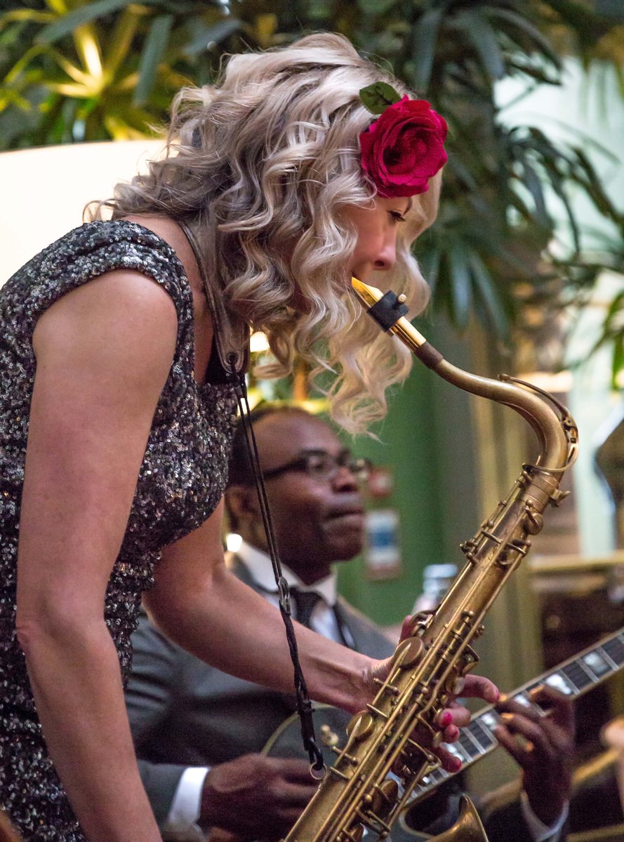 2 celebrate Cheltenham Jazz Festival, Ivy Montpellier Brasserie will be  jazzing it up with live jazz music on Saturday, 4 May and Sunday, 5 May from 1pm to 4pm. Kim Cypher, one of the UK’s most renowned female saxophonists, vocalists and composers set 2 perform #ivycheltenham