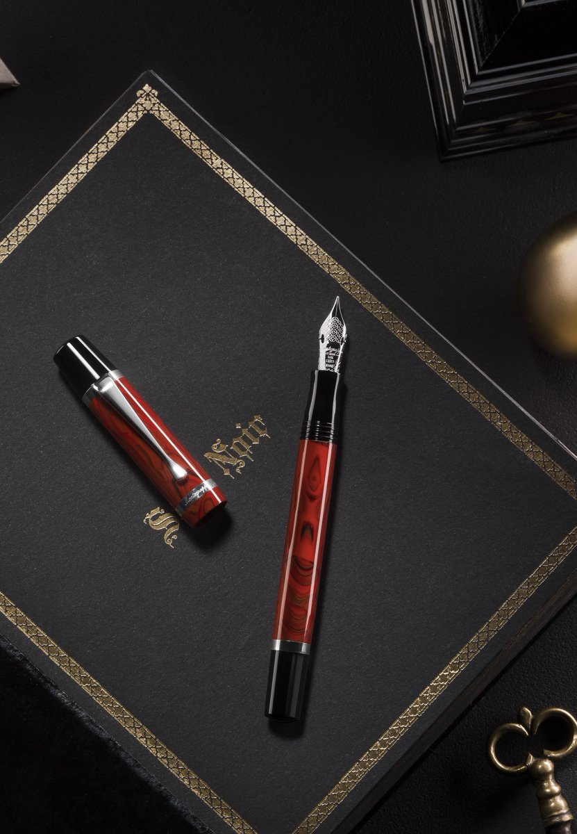 Montegrappa_IL's tweet photo. Montegrappa Nazionale Flex Cinnamon Limited Edition Fountain Pen is fitted with a flexible nib is made of 14k gold. Montegrappa is issue only 100 Extra Fine and 100 Fine Nazionale fountain pens.
#montegrappa #pens #nazionale #flex #flexible #writing #limited #limitededition https://t.co/weAFaOCdK9