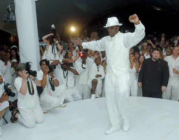 Fri 3 May - @Rivah45 &amp; Kush (#079ME) are joined by @DJLarizzle spinning a healthy dose of R&amp;B, dancehall, hip hop, soulful house, afrobeats and everything else in between.